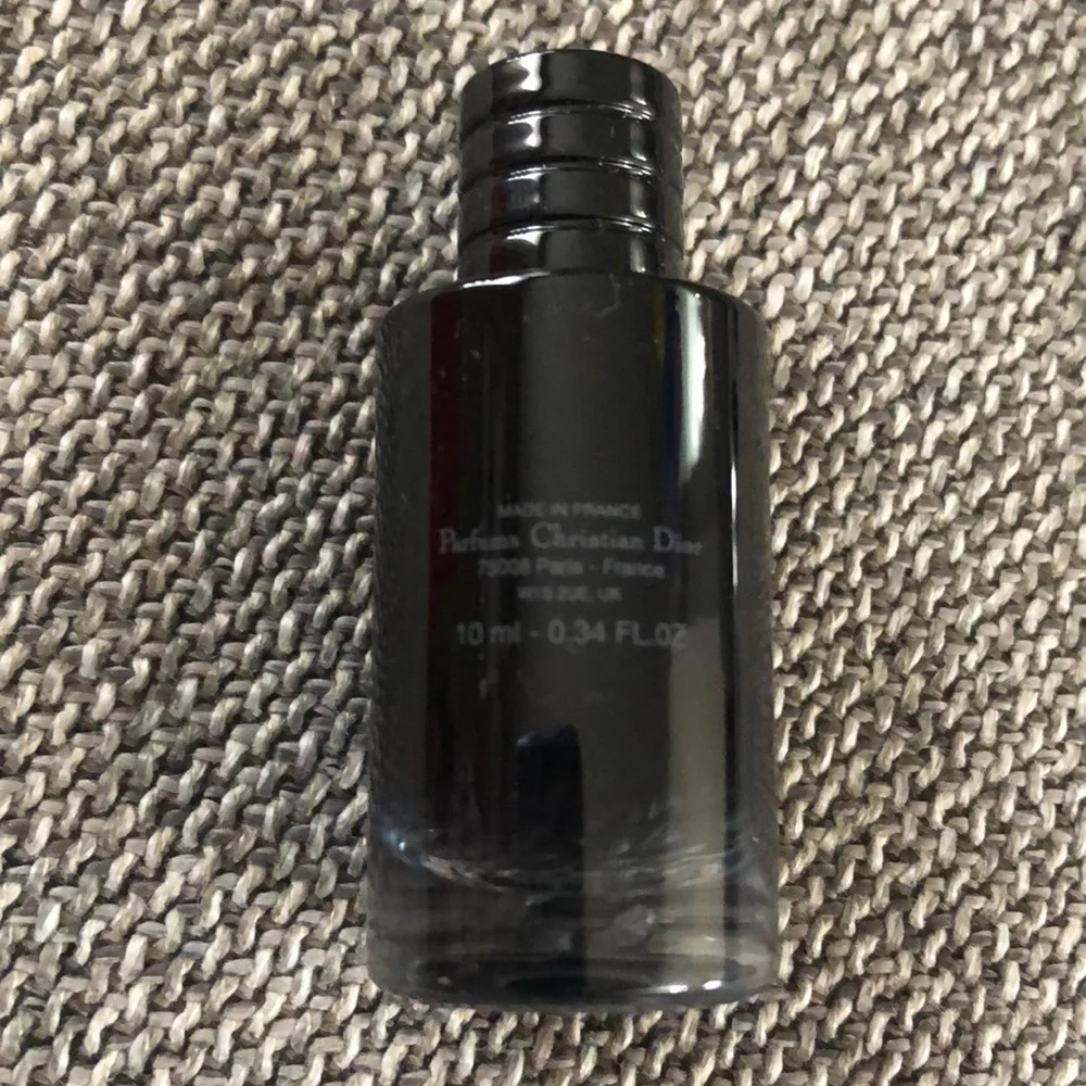 Dior SAUVAGE PARFUM 10 ml 0.34 FL OZ MINIATURE VIP GIFT Paper Box - Picture 9 of 11